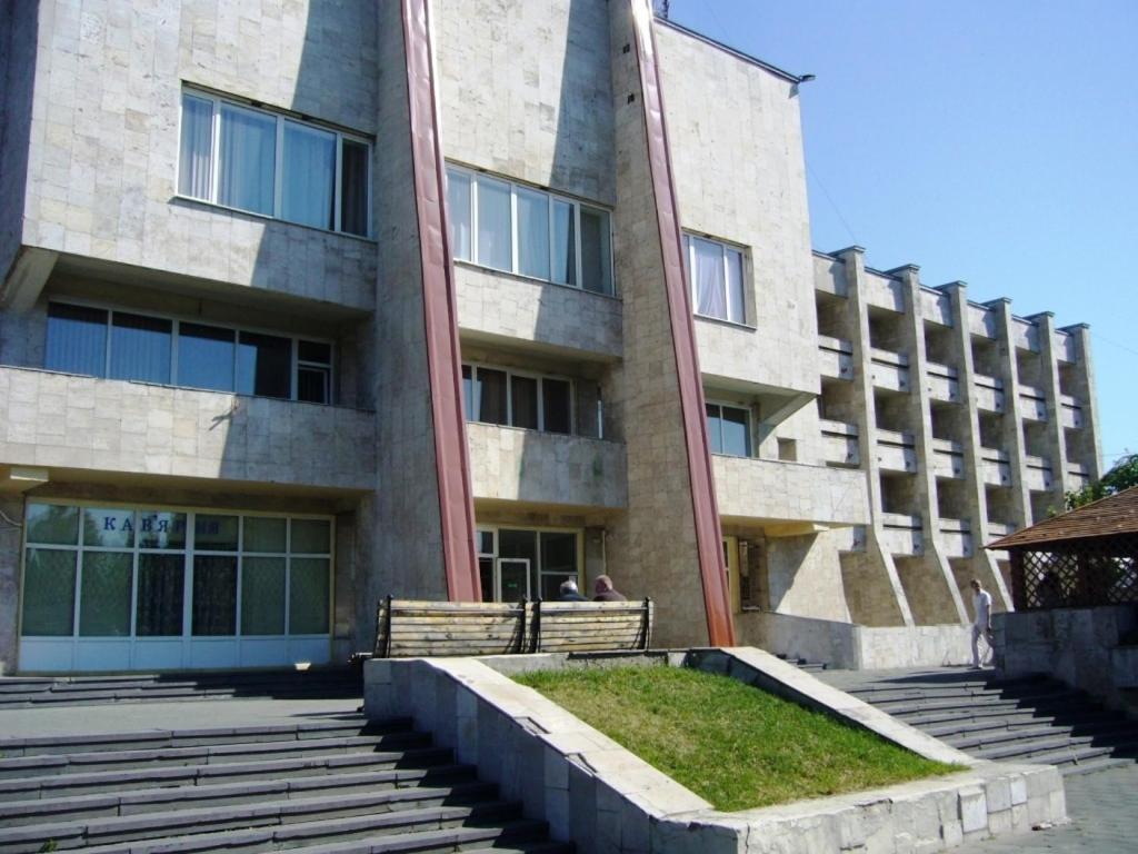 ホテル Profspilkovyi ルーツィク エクステリア 写真