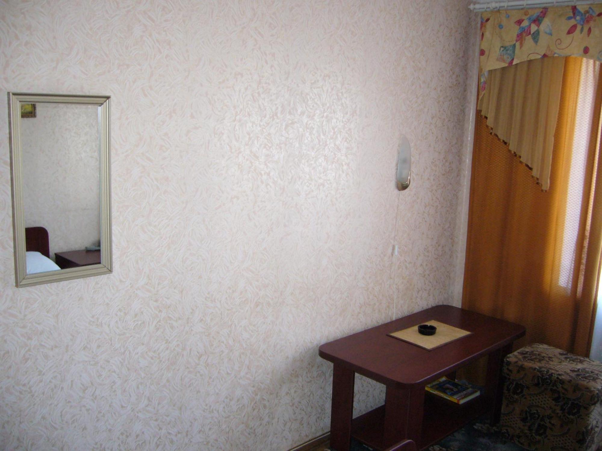 ホテル Profspilkovyi ルーツィク エクステリア 写真
